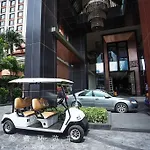Astra Condo 高楼层65㎡豪华景观公寓/近夜市/楼顶无边泳池/桑拿/健身房